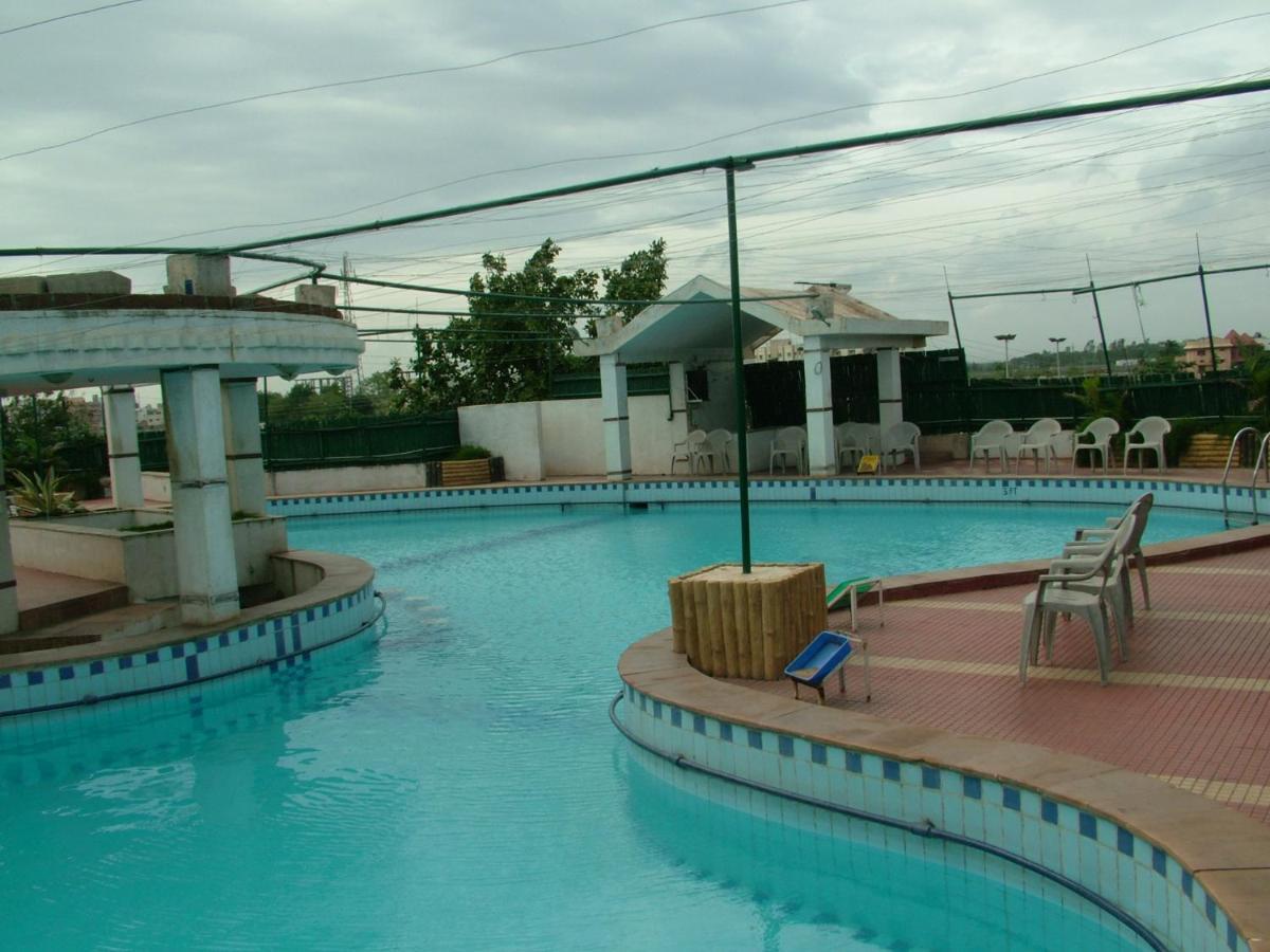 Vip'S Club Ξενοδοχείο Rāipur Εξωτερικό φωτογραφία